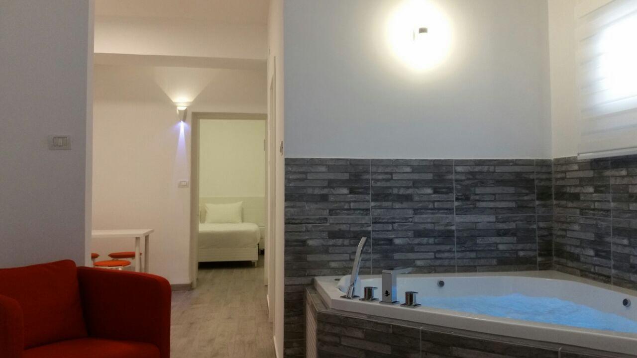 Rothschild 1929 Luxury Apartments Hotel Haifa Ngoại thất bức ảnh